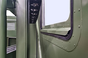 Дополнительный капельник окна фургонного типа