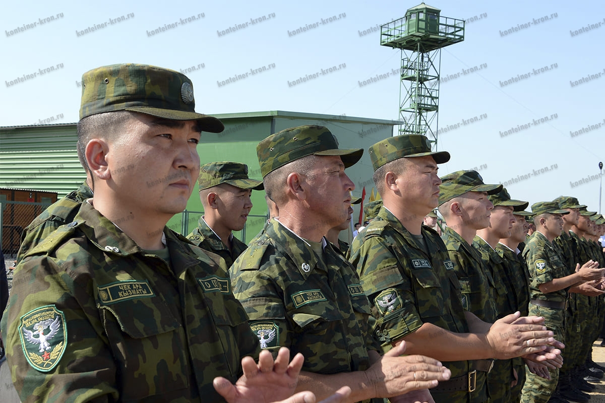 Президент Киргизии принимал сдачу вооруженной части производства компании Kron Investment Group